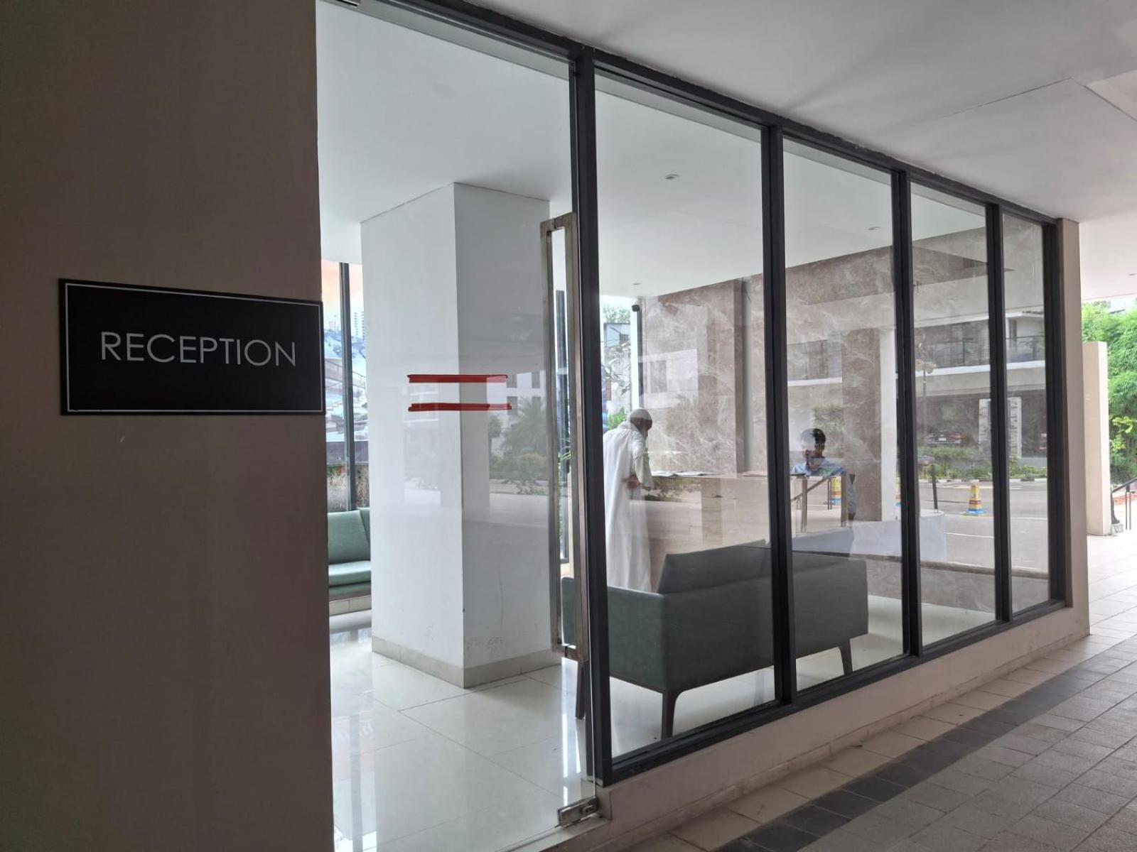 Elegant Secured Family Apartment With Open Space Dhaka Exteriör bild