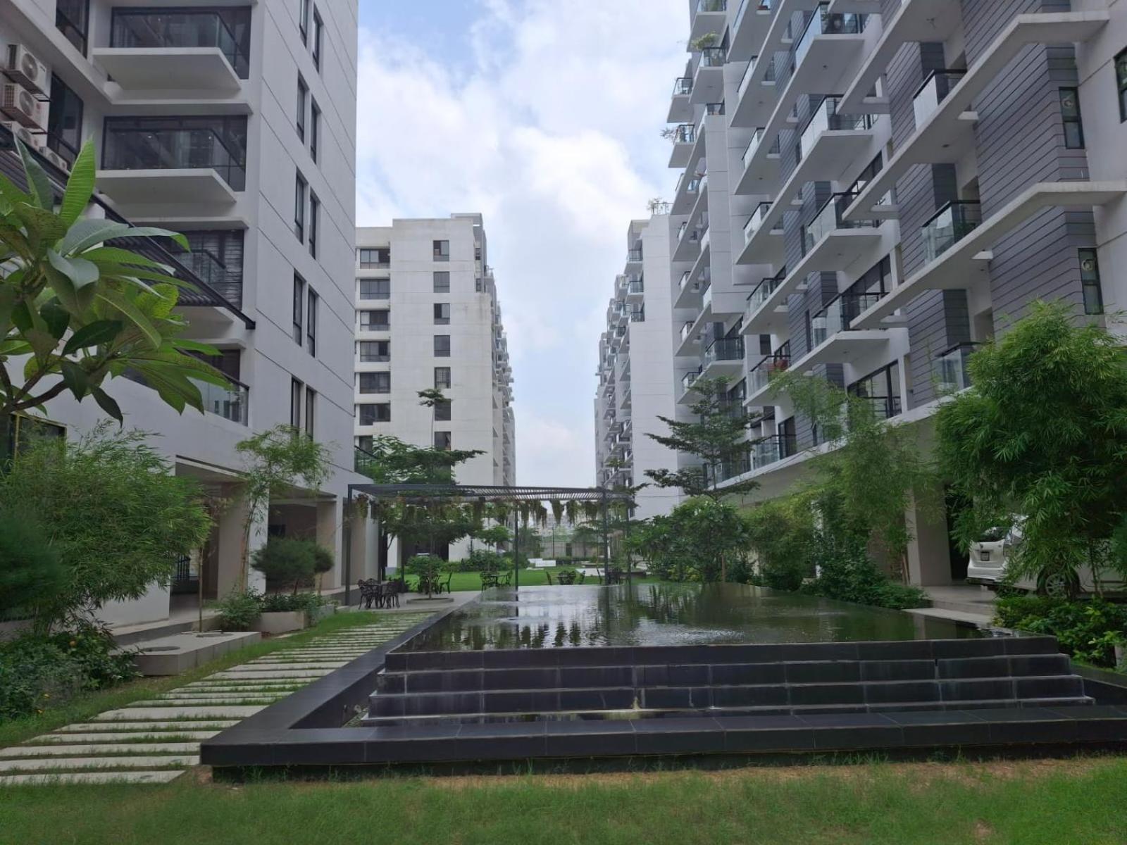 Elegant Secured Family Apartment With Open Space Dhaka Exteriör bild