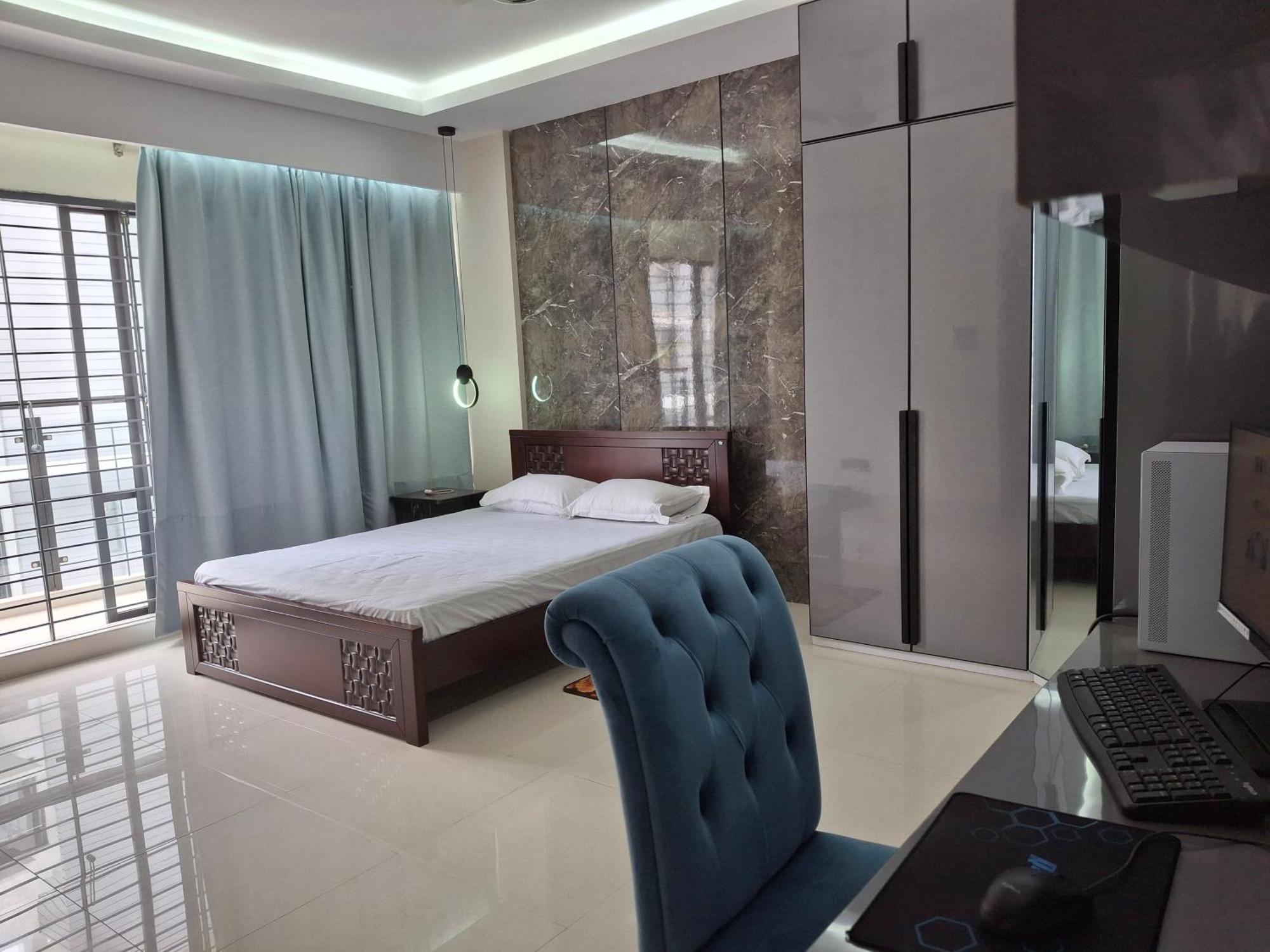 Elegant Secured Family Apartment With Open Space Dhaka Exteriör bild