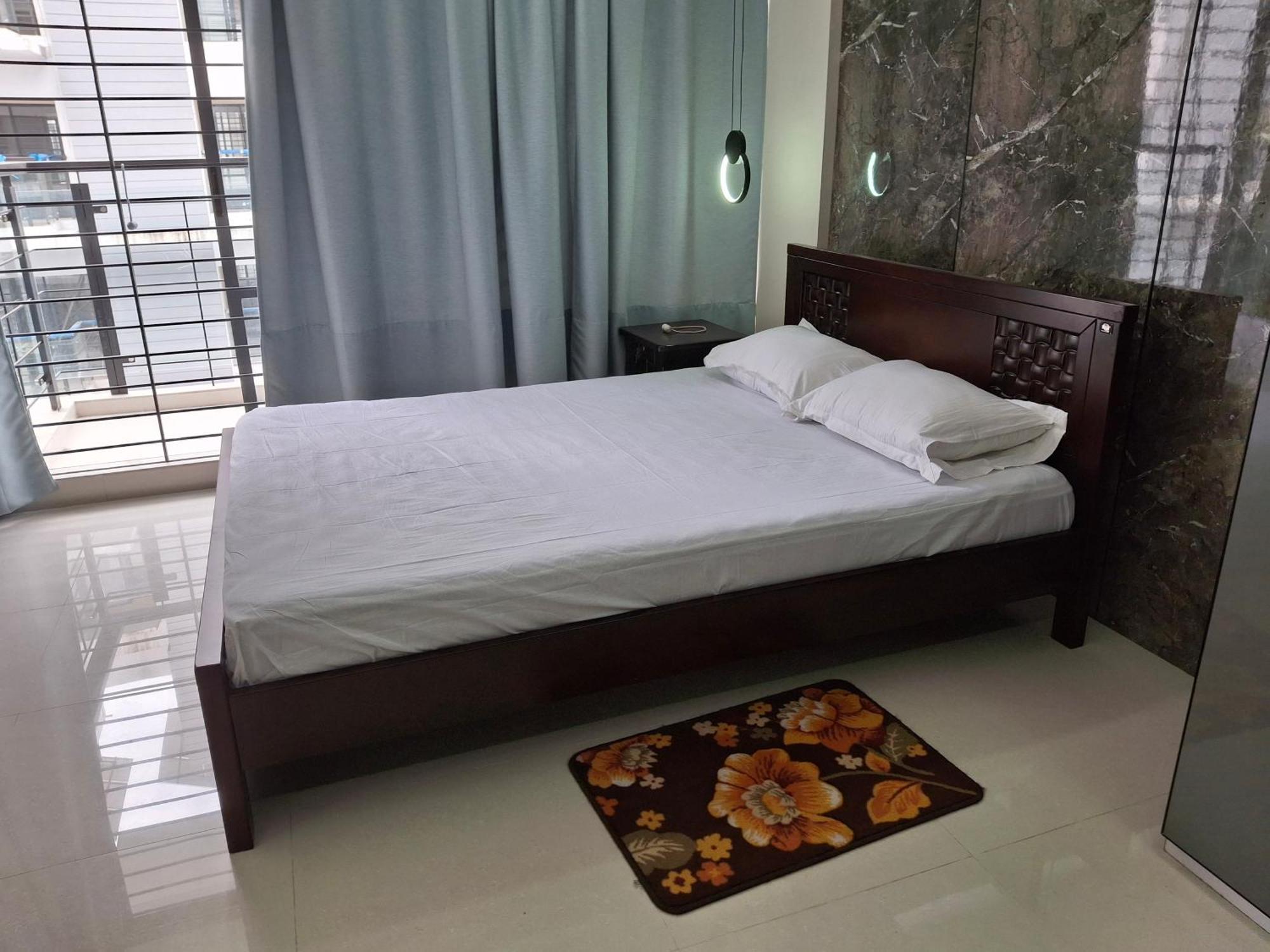 Elegant Secured Family Apartment With Open Space Dhaka Exteriör bild
