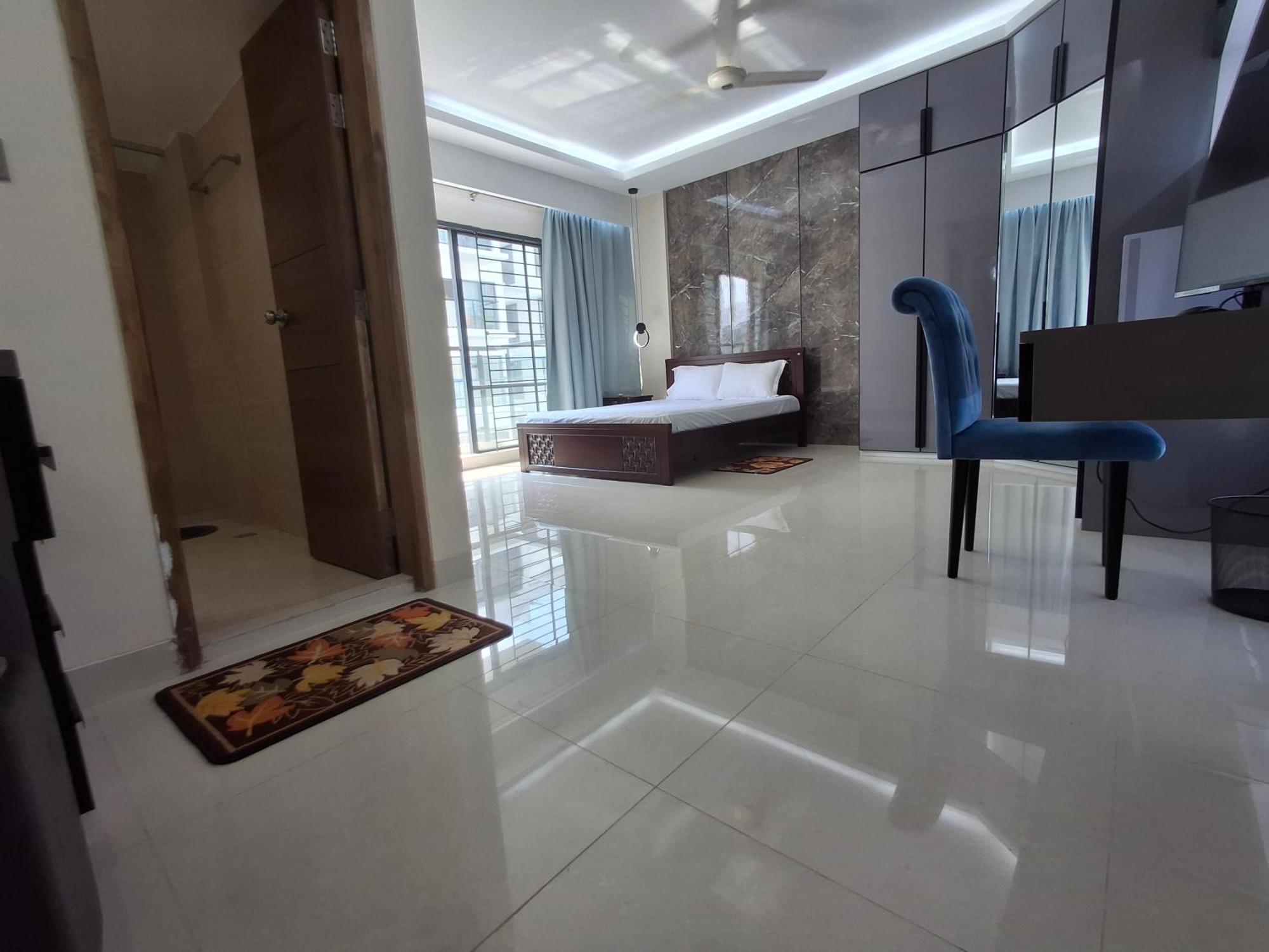 Elegant Secured Family Apartment With Open Space Dhaka Exteriör bild